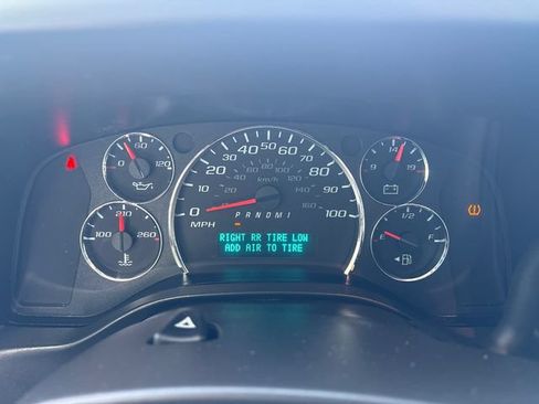 Used 2025 GMC Savana 2500 w/ Driver Convenience Package RWD image 18