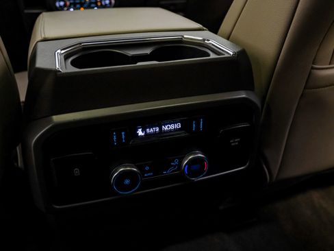 Used 2020 Ford Expedition XLT w/ Equipment Group 202A image 33