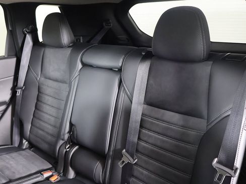 New 2026 Mitsubishi Outlander SE image 35