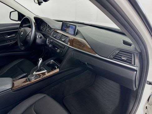Used 2015 BMW 320i xDrive Sedan AWD/4WD image 38