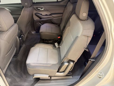Used 2019 Chevrolet Traverse LT image 15