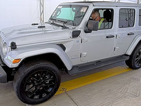 Used 2023 Jeep Wrangler Unlimited Sahara w/ Cold Weather Group AWD/4WD image 1