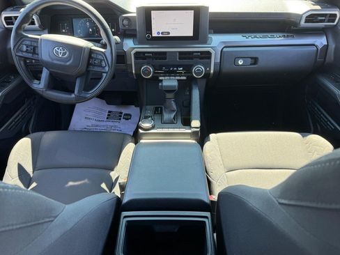 Certified 2025 Toyota Tacoma SR5 AWD/4WD image 13