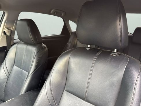 Used 2018 Toyota Avalon XLE Plus image 7