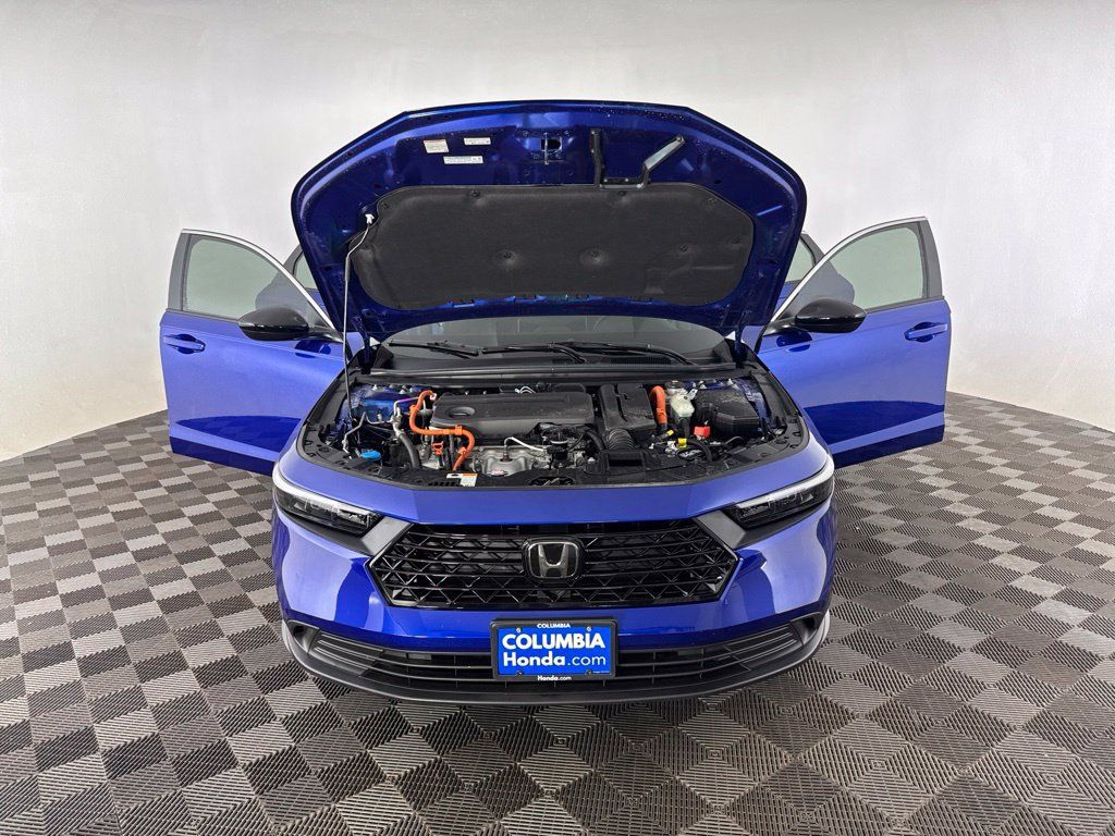 Used 2025 Honda Accord Sport image 12