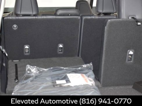 Certified 2026 INFINITI QX60 Luxe w/ Cargo Package AWD/4WD image 22