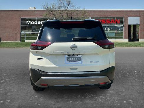 Certified 2023 Nissan Rogue SL w/ SL Premium Package AWD/4WD image 3