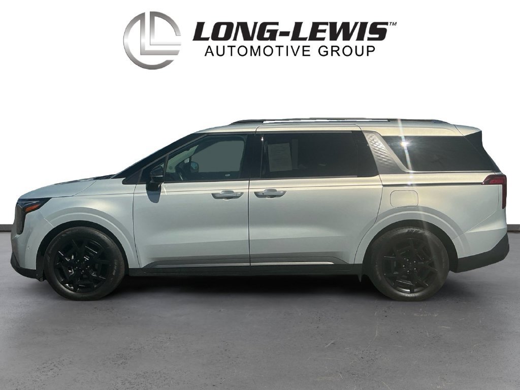 Used 2026 Kia Carnival SX w/ SX Dark Edition Package FWD image 2