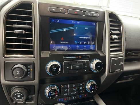 Used 2020 Ford F150 Raptor w/ Equipment Group 802A Luxury image 18