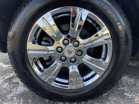 Used 2015 Cadillac SRX Luxury w/ Driver Awareness Package image 23