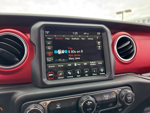 Used 2021 Jeep Wrangler Unlimited Rubicon image 12