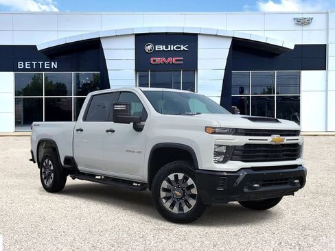 Used 2024 Chevrolet Silverado 2500 Custom w/ Custom Value Package AWD/4WD image 1