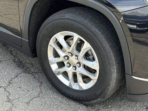 Certified 2021 Chevrolet Traverse LT image 7