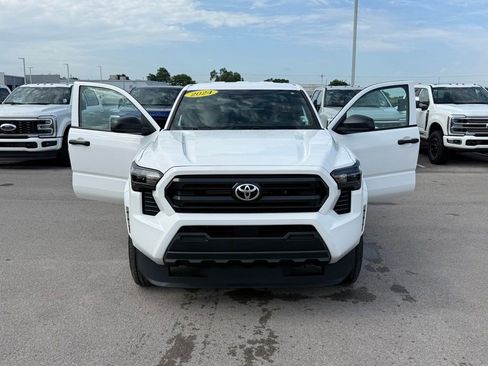 Used 2024 Toyota Tacoma SR RWD image 18