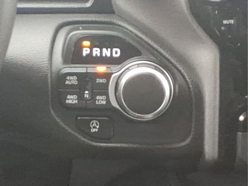 Used 2025 RAM 1500 Big Horn AWD/4WD image 23