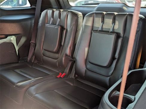 Used 2018 Ford Explorer XLT w/ Equipment Group 202A image 30