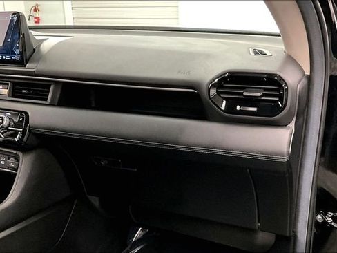 Used 2025 Honda Pilot Touring image 19