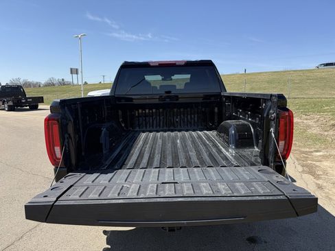 Used 2025 GMC Sierra 1500 SLT image 31