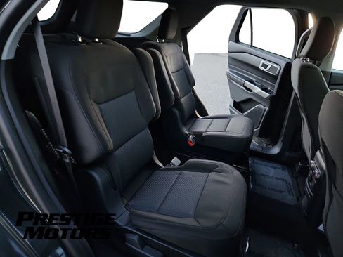 Used 2022 Ford Explorer XLT image 34