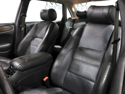 Used 1998 Jaguar XJ8 RWD image 64