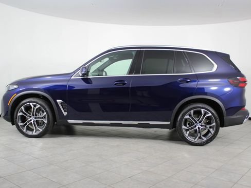 New 2026 BMW X5 sDrive40i w/ Climate Comfort Package image 2