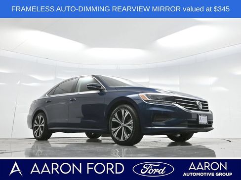 Used 2022 Volkswagen Passat 2.0T SE FWD image 2