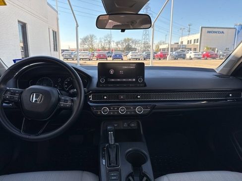 Used 2023 Honda Civic EX image 11
