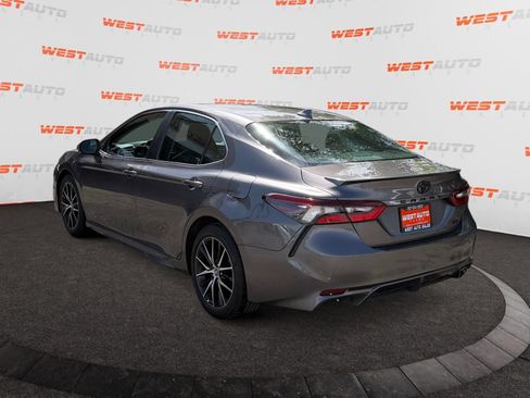 Used 2023 Toyota Camry SE w/ Protection Package (Q2) (TMS) FWD image 3