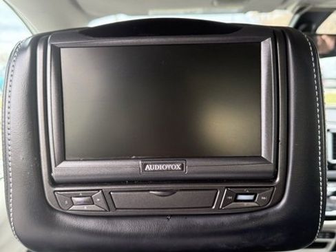 Used 2019 Chrysler Pacifica Limited image 33