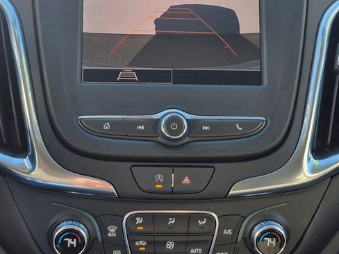 Used 2024 Chevrolet Equinox LT image 7