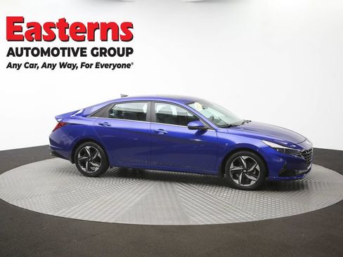 Used 2022 Hyundai Elantra SEL w/ Convenience + Premium Package FWD image 48
