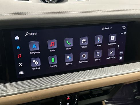 Used 2024 Porsche Cayenne image 22