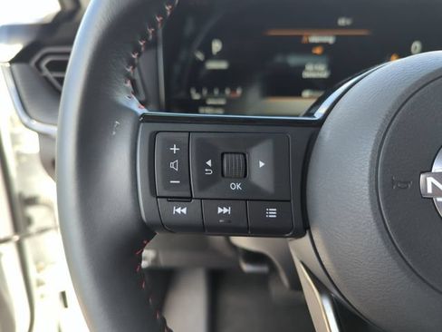 Certified 2025 Nissan Kicks SR FWD image 42
