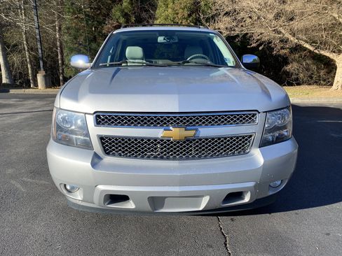 Used 2013 Chevrolet Avalanche LT w/ All-Star Edition image 3