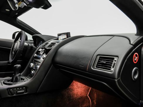 Used 2015 Aston Martin V8 Vantage GT RWD image 50