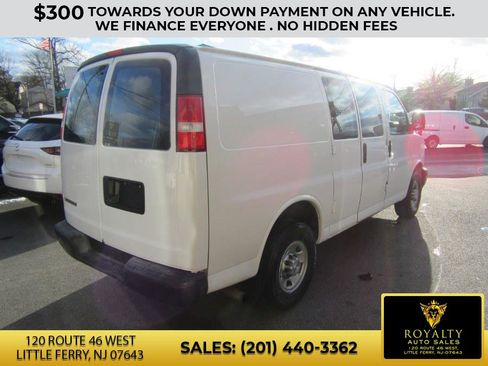 Used 2017 Chevrolet Express 2500 image 13