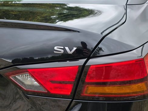 Used 2024 Nissan Altima 2.5 SV image 7