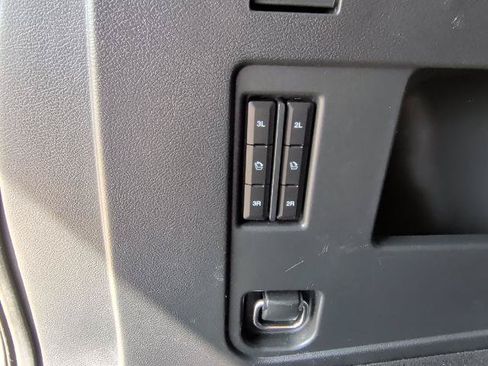 Certified 2024 Ford Expedition XLT RWD image 17