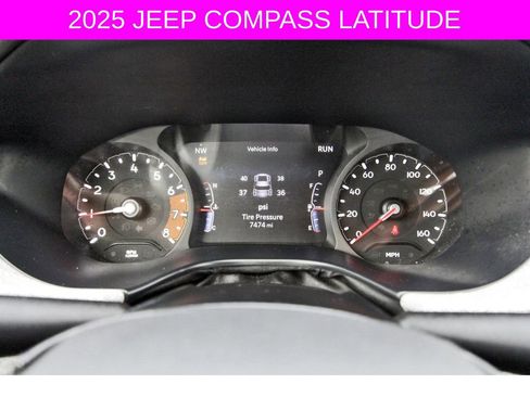 Used 2025 Jeep Compass Latitude w/ Convenience Group image 19