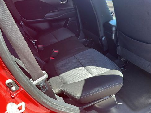 Used 2018 Mitsubishi Outlander SE AWD/4WD image 20