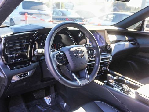 Used 2025 Lexus RX 350 FWD image 17
