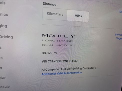 Used 2022 Tesla Model Y Long Range AWD/4WD image 7
