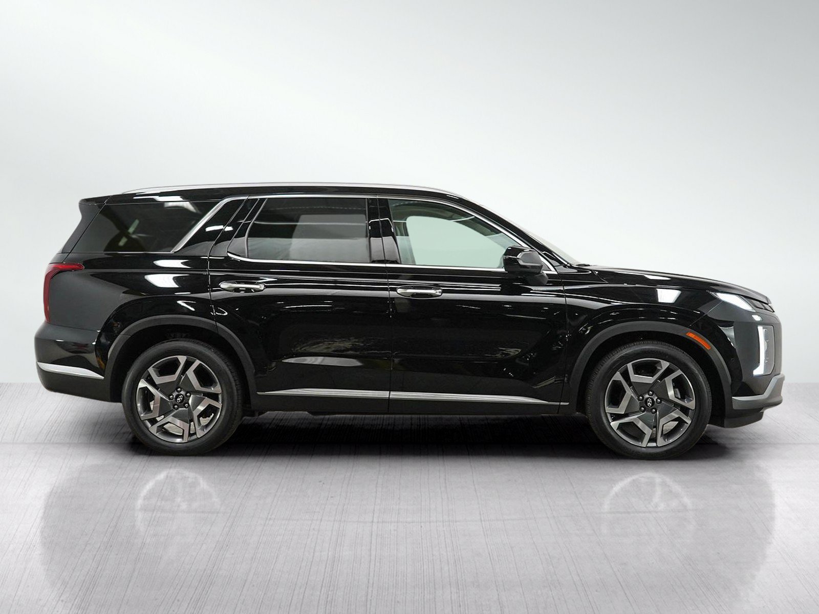 Used 2024 Hyundai Palisade Limited AWD/4WD image 6
