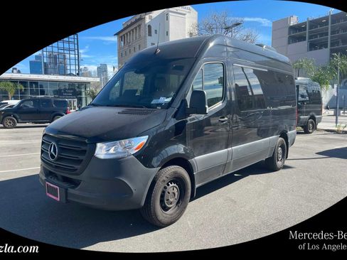 Used 2024 Mercedes-Benz Sprinter 2500 image 1