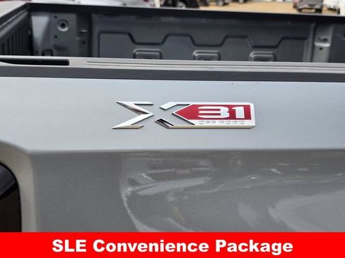 New 2026 GMC Sierra 1500 SLE w/ X31 Off-Road Package AWD/4WD image 9