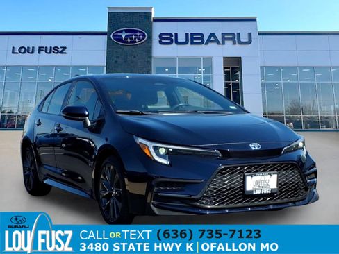 Used 2023 Toyota Corolla SE FWD image 1
