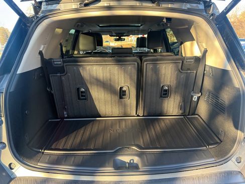 New 2026 Nissan Pathfinder Platinum image 35