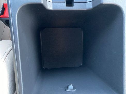 New 2025 Jeep Grand Cherokee Limited RWD image 35