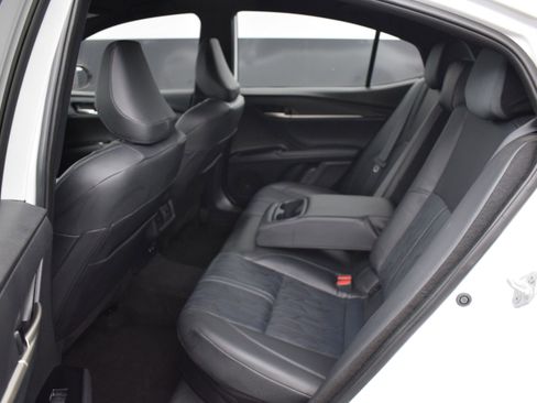 Used 2025 Toyota Camry XSE FWD image 12