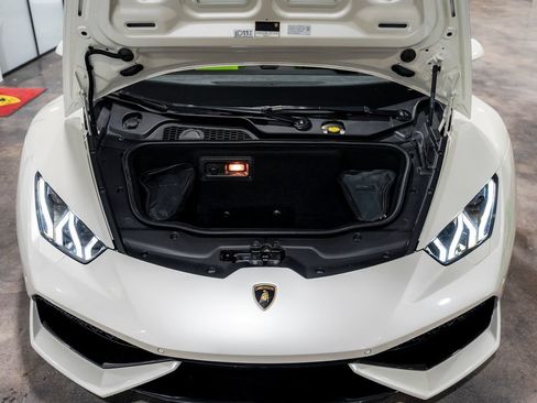 Used 2016 Lamborghini Huracan LP 610-4 AWD/4WD image 9